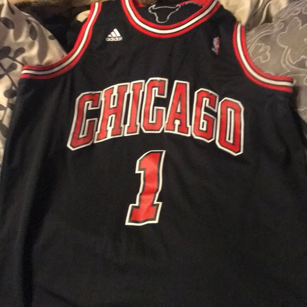 Derrick rose jersey